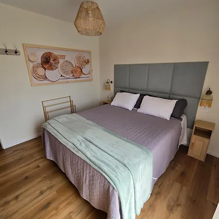 Rez-de-chaussee Complet Dans Maison Contemporaine Digosville