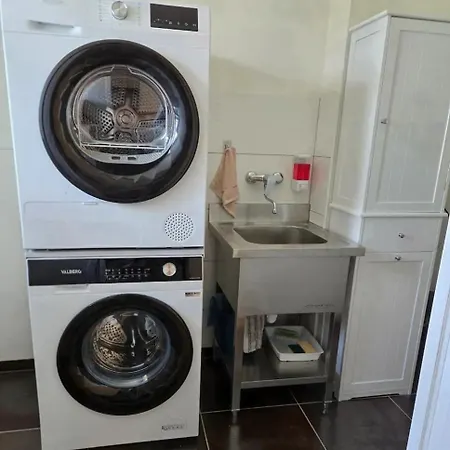 Rez-de-chaussee Complet Dans Maison Contemporaine Digosville